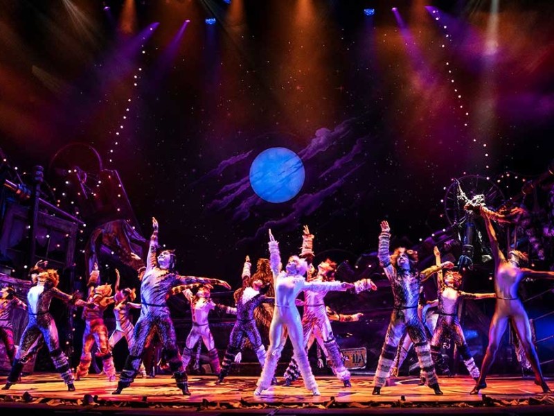 Review: Cats returns to Toronto as a relic from the&nbsp;‘80s